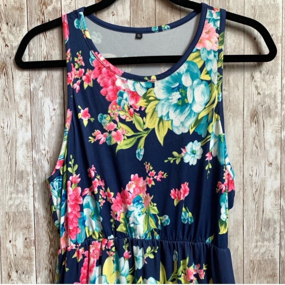 🖤3 for $20🖤 Navy Floral Tank Maxi Dress